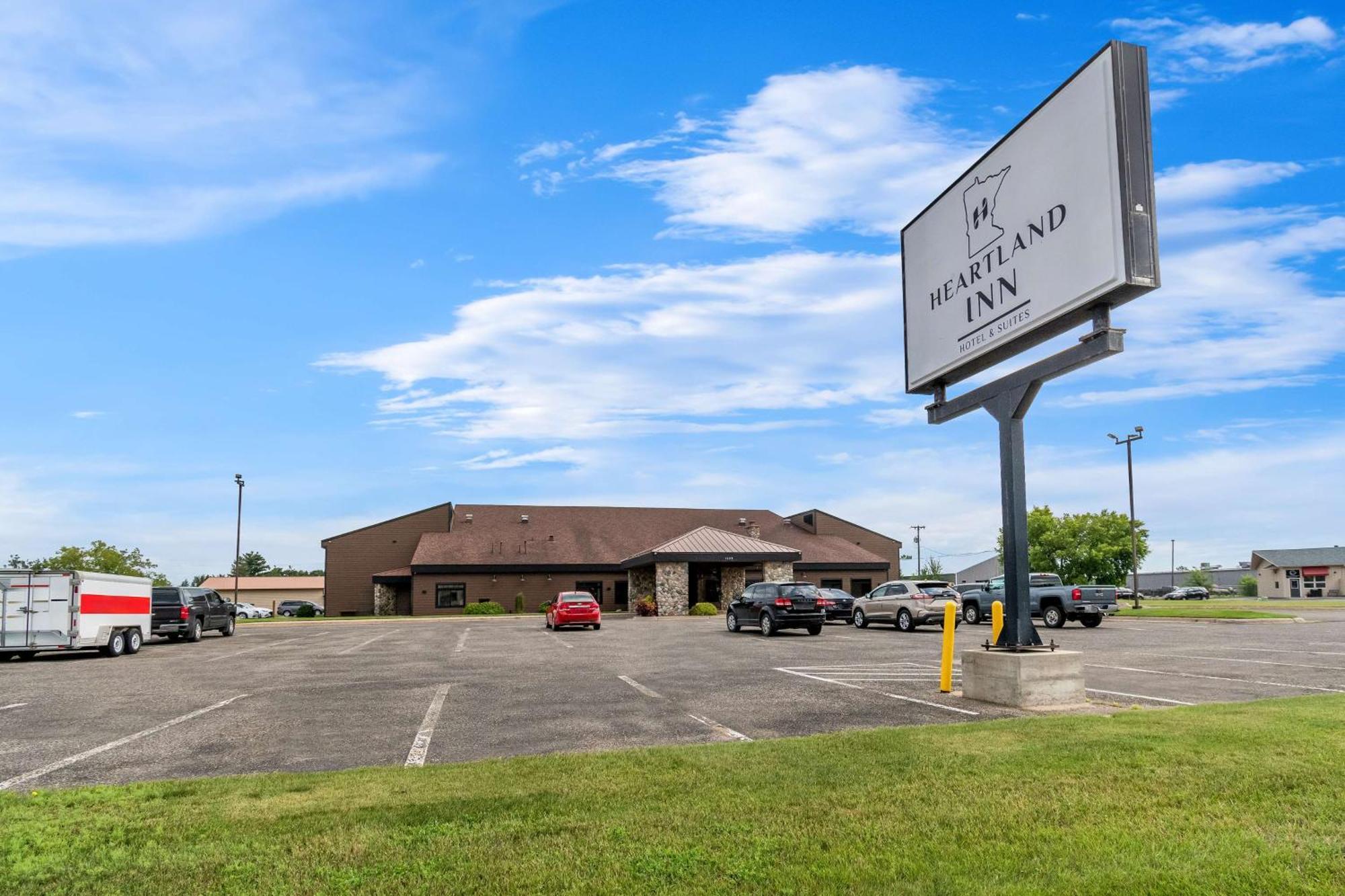Heartland Inn & Suites, Surestay Collection By Best Western Park Rapids Exteriör bild
