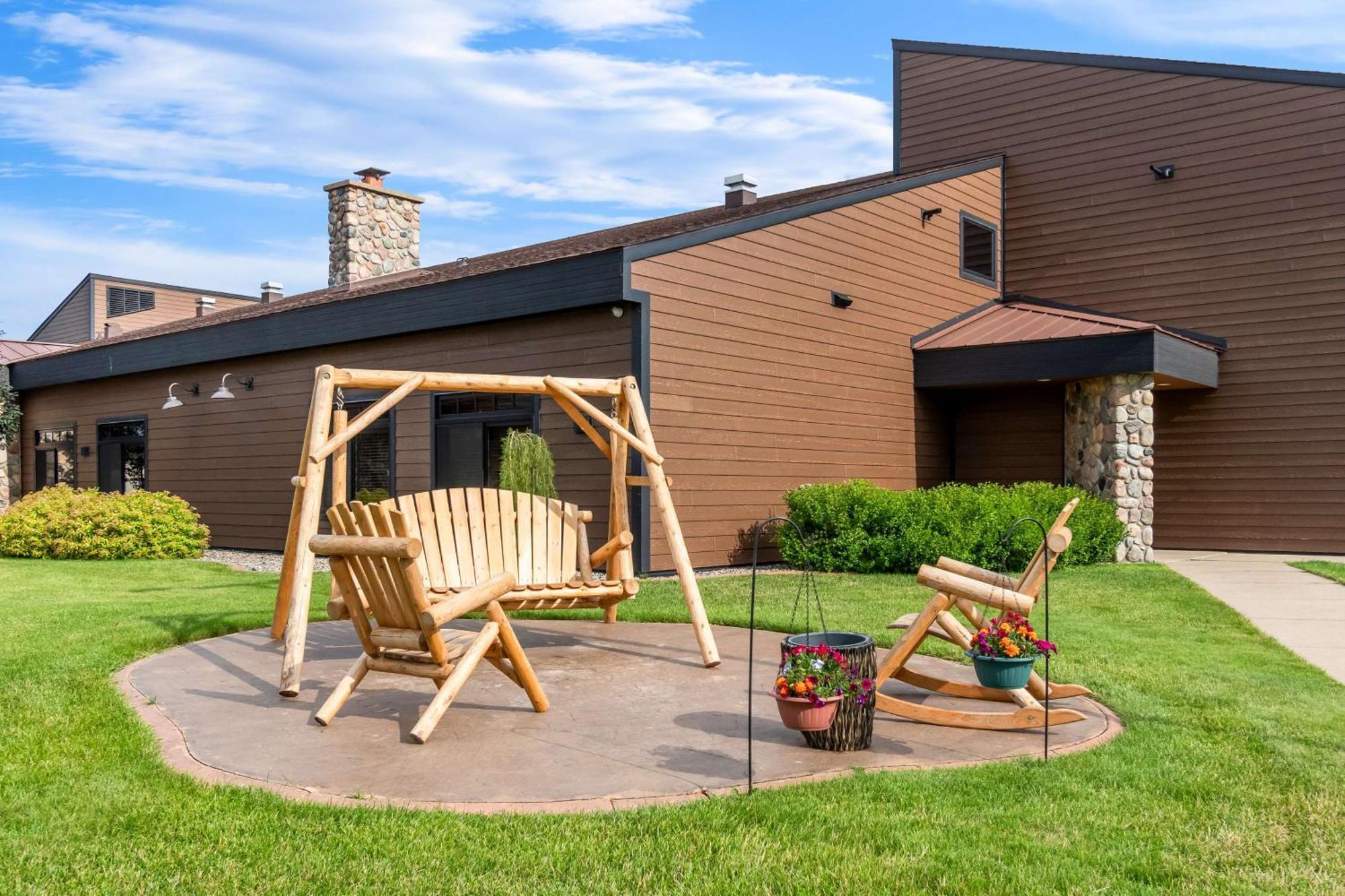 Heartland Inn & Suites, Surestay Collection By Best Western Park Rapids Exteriör bild
