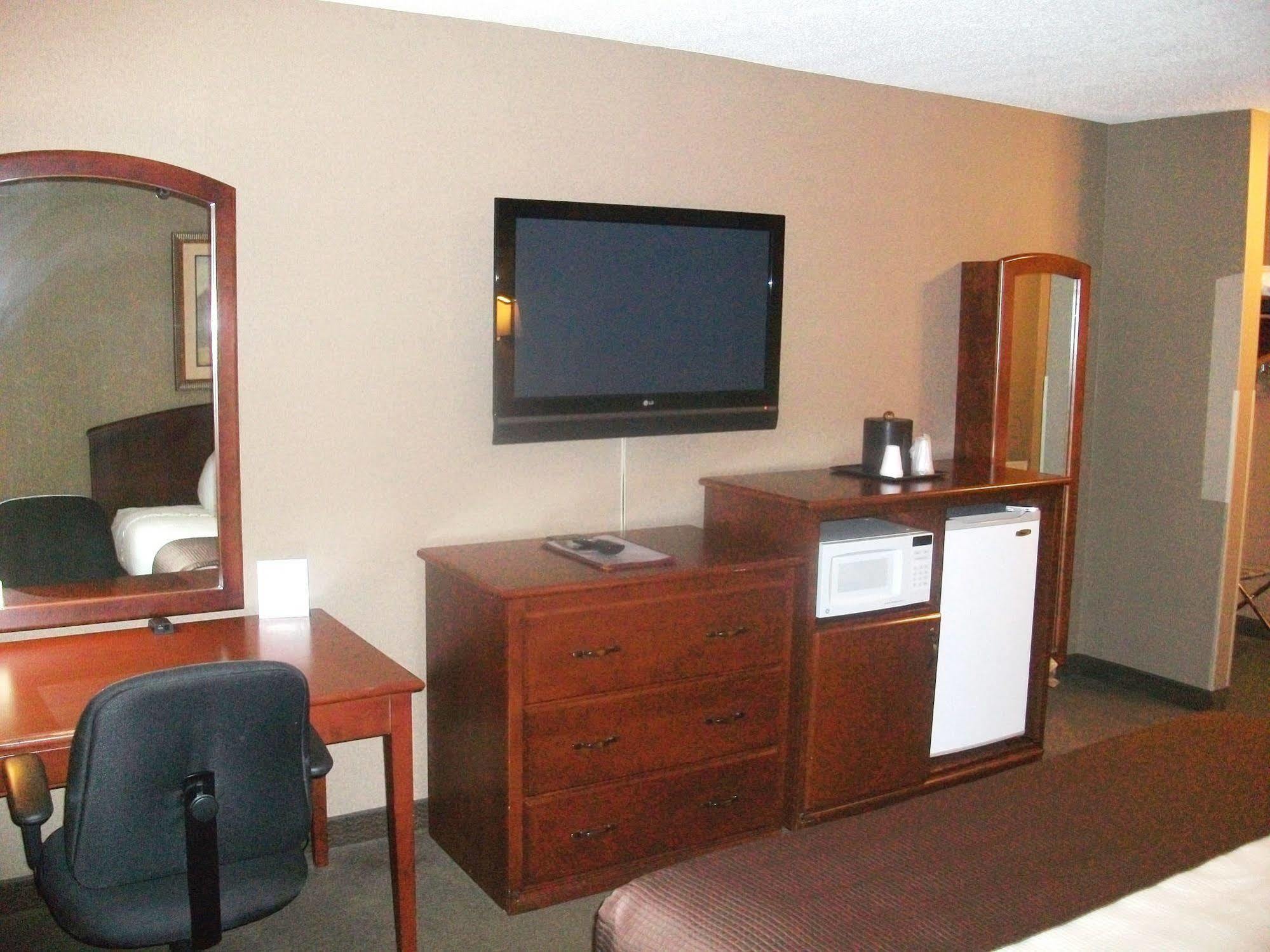 Heartland Inn & Suites, Surestay Collection By Best Western Park Rapids Exteriör bild
