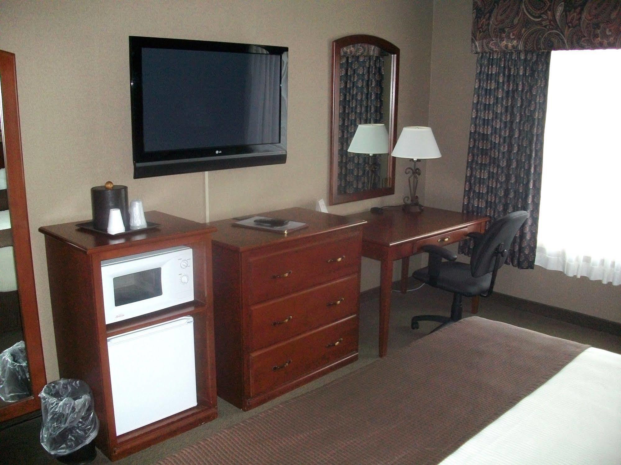 Heartland Inn & Suites, Surestay Collection By Best Western Park Rapids Exteriör bild