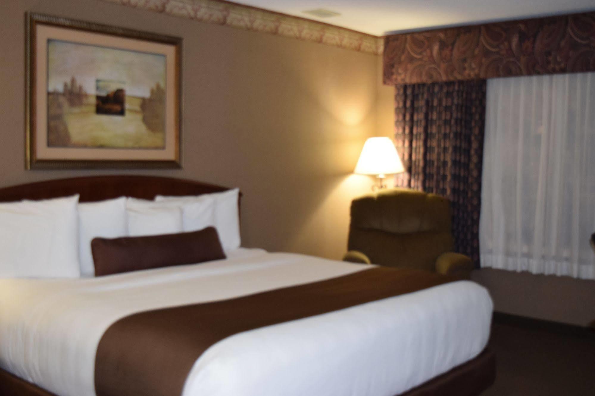 Heartland Inn & Suites, Surestay Collection By Best Western Park Rapids Exteriör bild