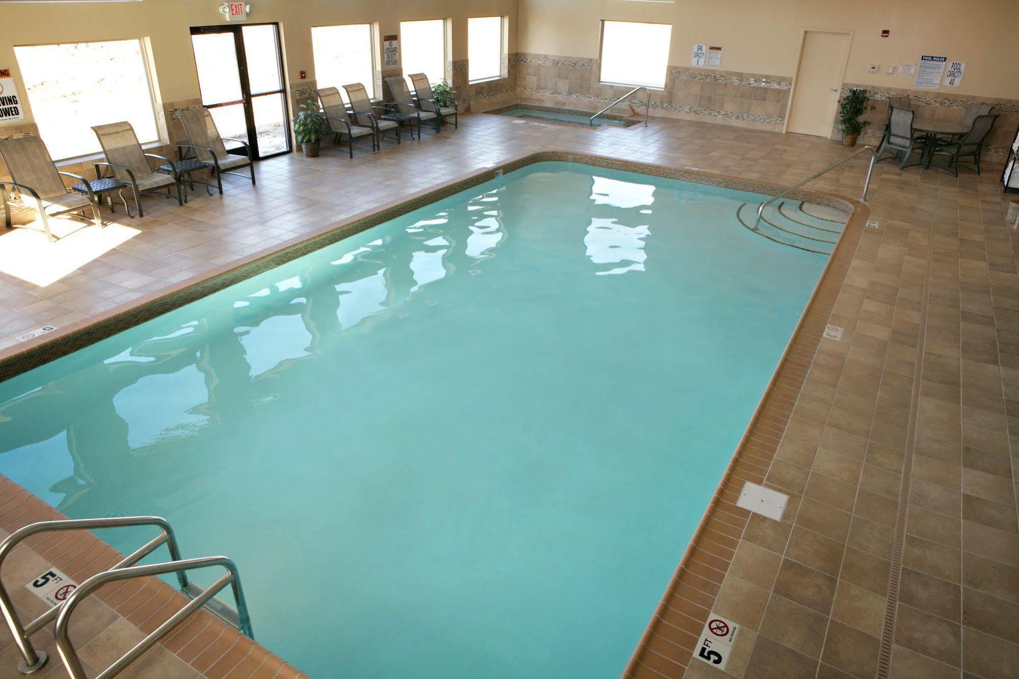 Heartland Inn & Suites, Surestay Collection By Best Western Park Rapids Exteriör bild